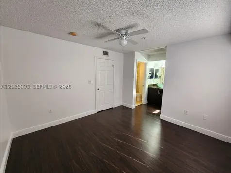 Aventura FL 33180