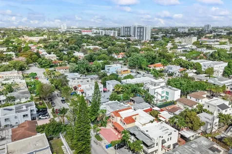 1727 SW 11th Terrace Miami FL 33135