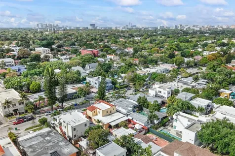 1727 SW 11th Terrace Miami FL 33135
