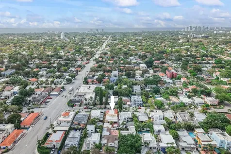 1727 SW 11th Terrace Miami FL 33135