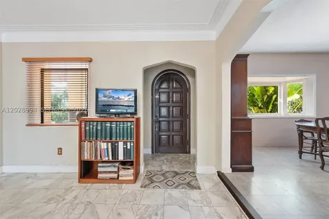 1727 SW 11th Terrace Miami FL 33135