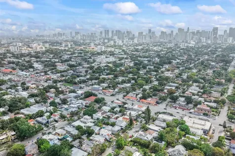 1727 SW 11th Terrace Miami FL 33135