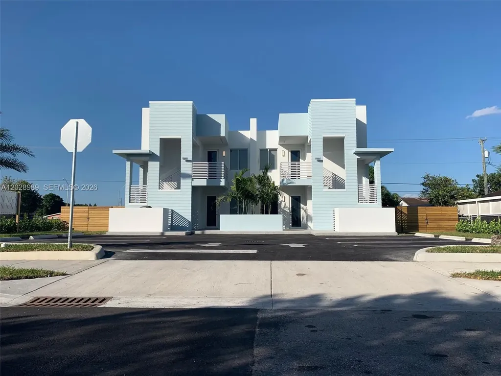 807 E 28th Street Hialeah FL 33013
