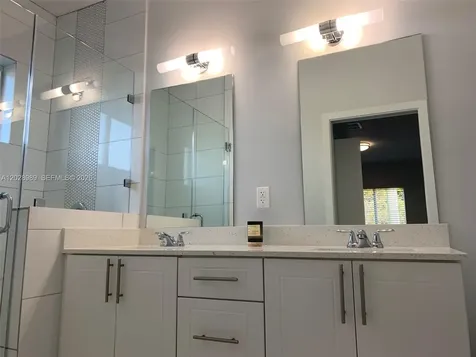 807 E 28th Street Hialeah FL 33013