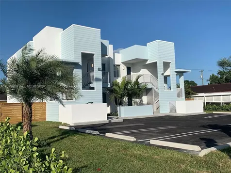 807 E 28th Street Hialeah FL 33013