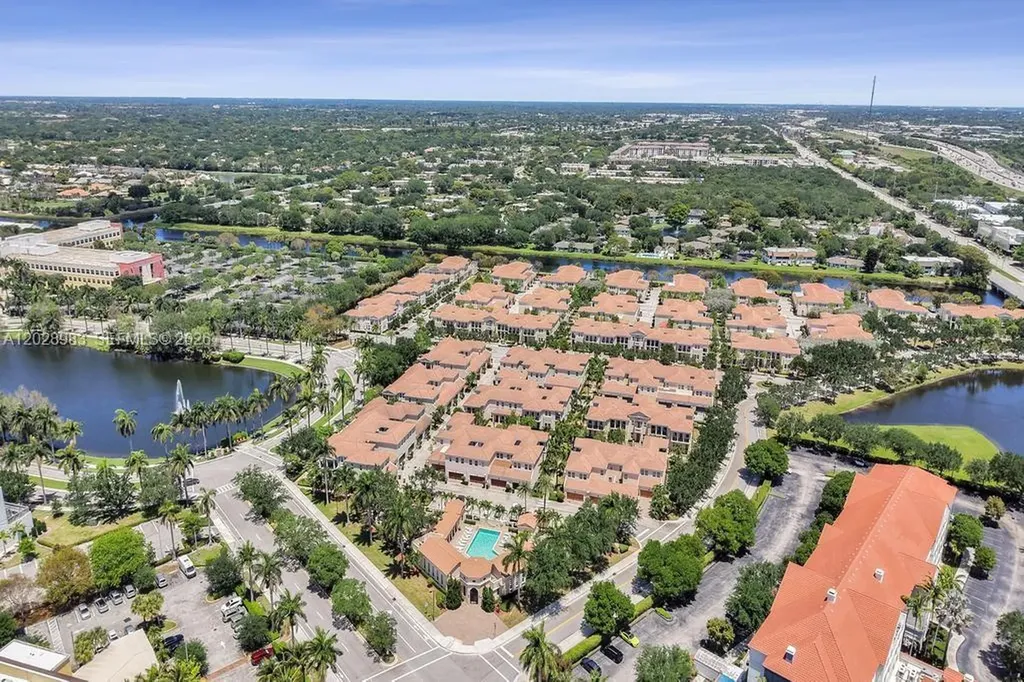 823 NW 82nd Lane Boca Raton FL 33487