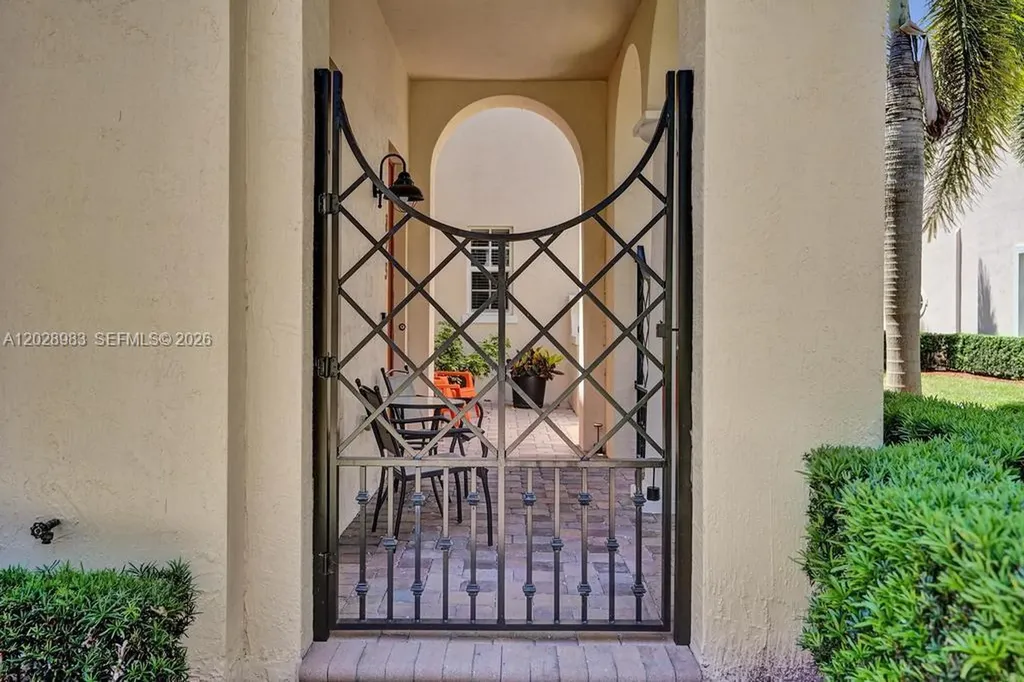 823 NW 82nd Lane Boca Raton FL 33487
