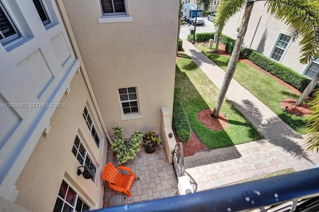 823 NW 82nd Lane Boca Raton FL 33487