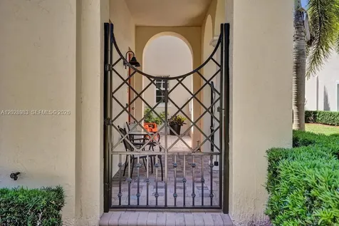 823 NW 82nd Lane Boca Raton FL 33487