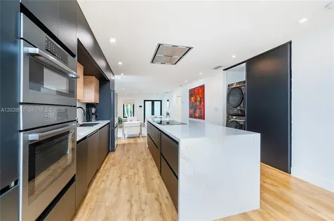 412 NW 41st Street Miami FL 33127