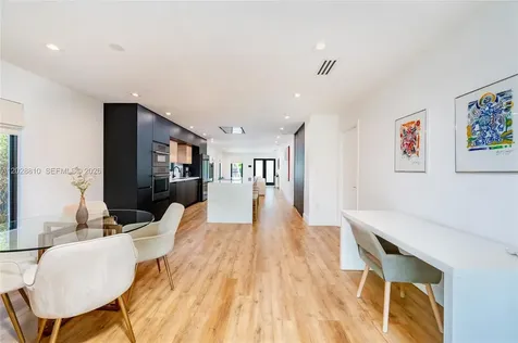 412 NW 41st Street Miami FL 33127