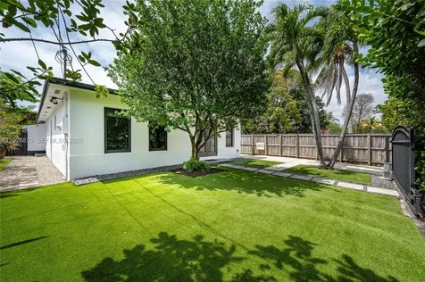 412 NW 41st Street Miami FL 33127