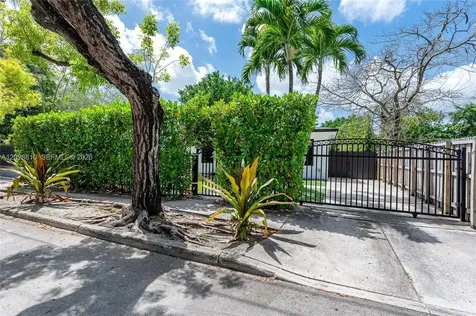 412 NW 41st Street Miami FL 33127