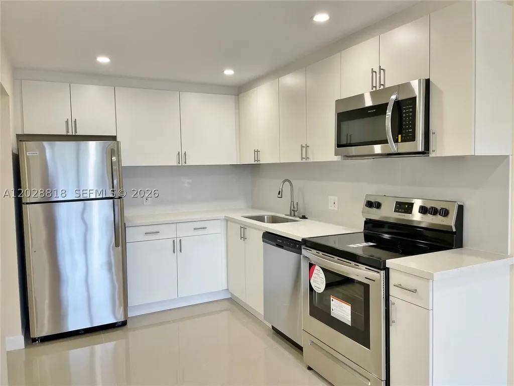 16950 W Dixie Highway North Miami Beach FL 33160