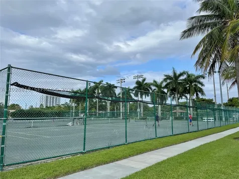 16950 W Dixie Highway North Miami Beach FL 33160
