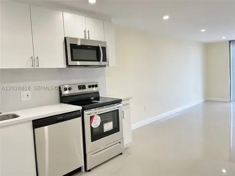 16950 W Dixie Highway North Miami Beach FL 33160