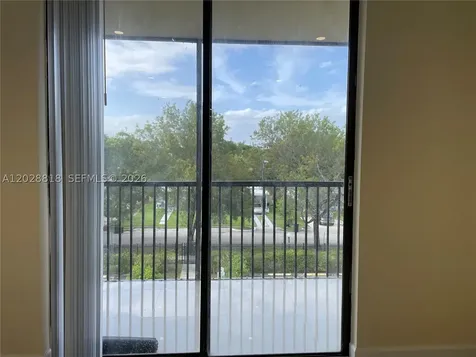 16950 W Dixie Highway North Miami Beach FL 33160