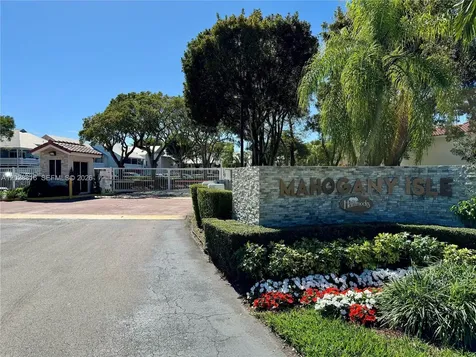 10441 Mahogany Key Circle Miami FL 33196