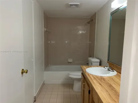 10441 Mahogany Key Circle Miami FL 33196