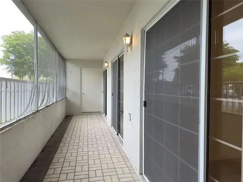 10441 Mahogany Key Circle Miami FL 33196