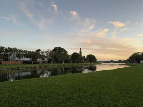 10441 Mahogany Key Circle Miami FL 33196