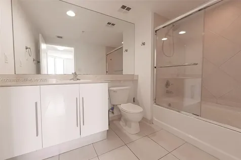 325 S Biscayne Boulevard Miami FL 33131