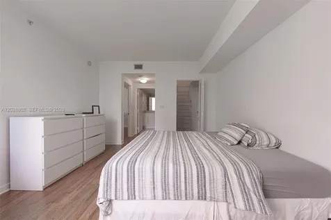 325 S Biscayne Boulevard Miami FL 33131
