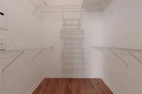 325 S Biscayne Boulevard Miami FL 33131