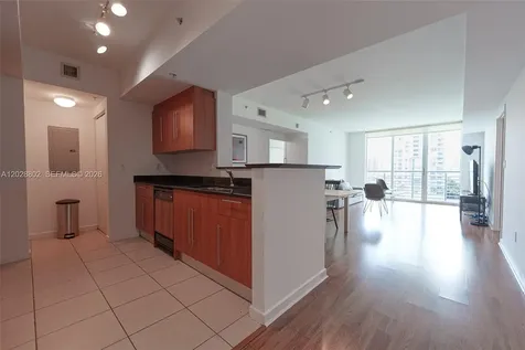 325 S Biscayne Boulevard Miami FL 33131
