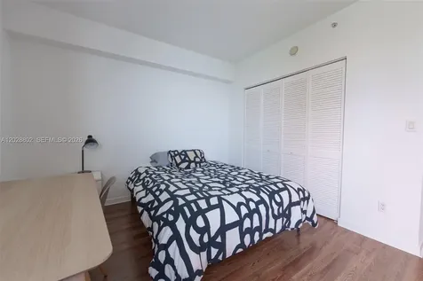 325 S Biscayne Boulevard Miami FL 33131