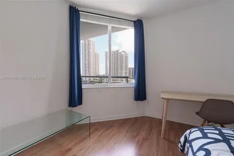 325 S Biscayne Boulevard Miami FL 33131