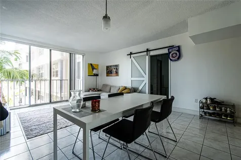 800 West Avenue Miami Beach FL 33139
