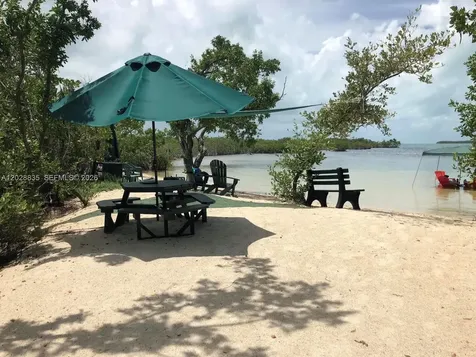 335 Bay View Avenue Key Largo FL 33037