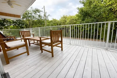 335 Bay View Avenue Key Largo FL 33037
