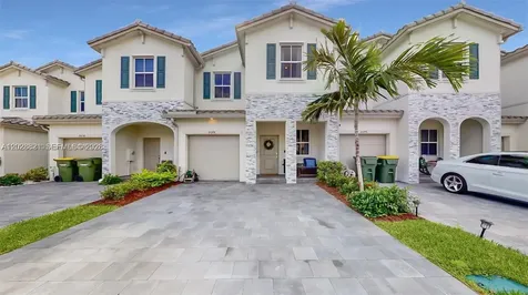 1030 SE 26th Terrace Homestead FL 33035