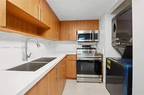 10090 NW 80th Court Hialeah Gardens FL 33016