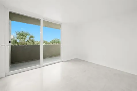 10090 NW 80th Court Hialeah Gardens FL 33016