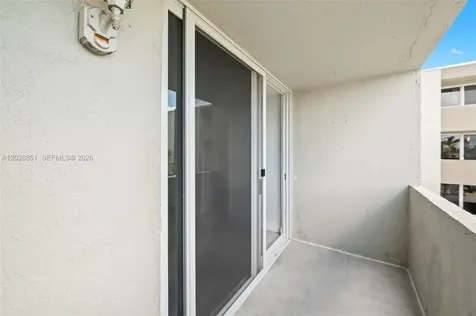 10090 NW 80th Court Hialeah Gardens FL 33016