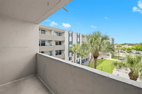 10090 NW 80th Court Hialeah Gardens FL 33016