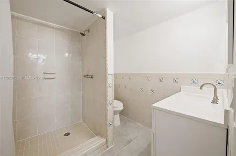 10090 NW 80th Court Hialeah Gardens FL 33016