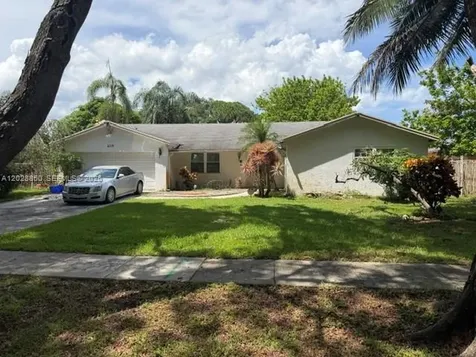 2015 Pinehurst Drive West Palm Beach FL 33407