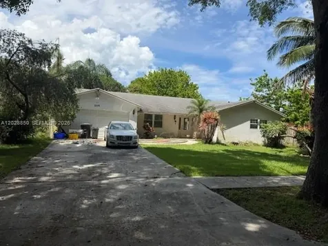 2015 Pinehurst Drive West Palm Beach FL 33407