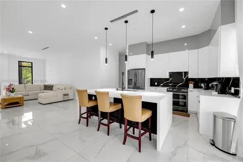 152 NW 165th Street Miami FL 33169
