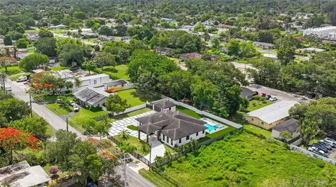 152 NW 165th Street Miami FL 33169