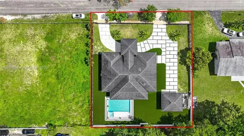 152 NW 165th Street Miami FL 33169