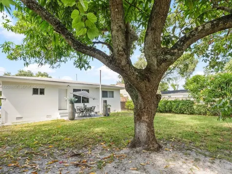 236 NW 42nd Street Miami FL 33127