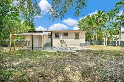 130 NE 171st Terrace Miami FL 33162