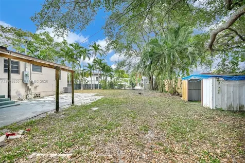 130 NE 171st Terrace Miami FL 33162