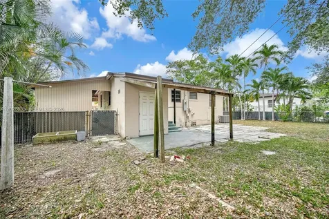 130 NE 171st Terrace Miami FL 33162