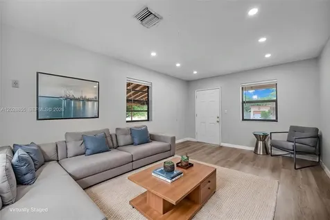130 NE 171st Terrace Miami FL 33162
